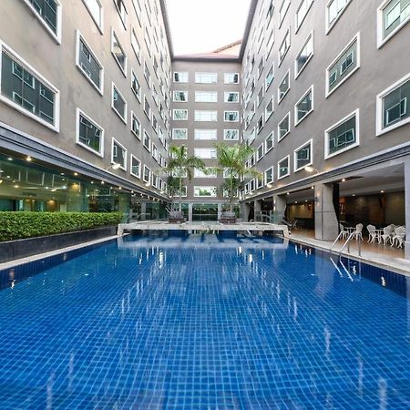 Ease Jomtien Hotel Exterior foto