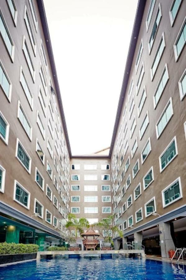 Ease Jomtien Hotel Exterior foto